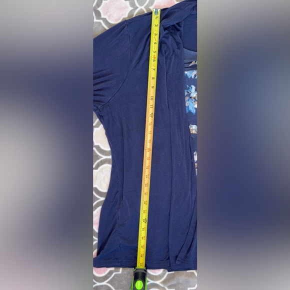 Croft & Barrow Navy & Light Blue Fall Floral Faux-Layered Long SleeveTop Size 3X - Picture 6 of 8